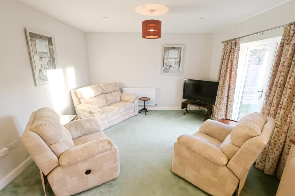 SITTING ROOM