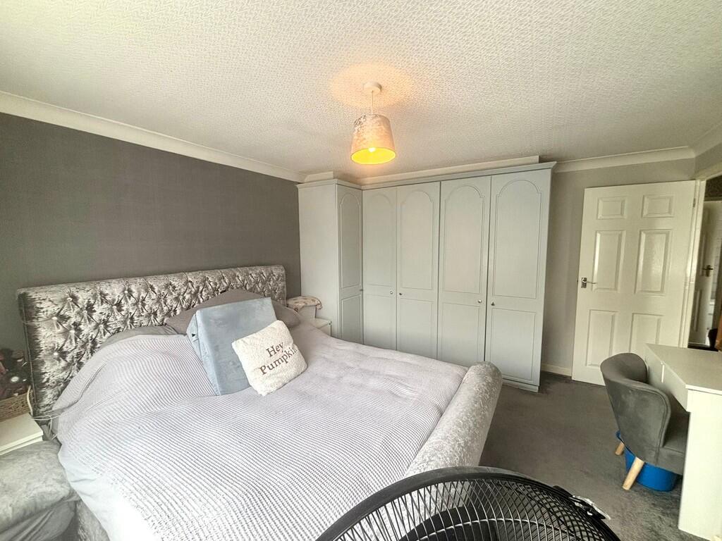 bedroom 1.