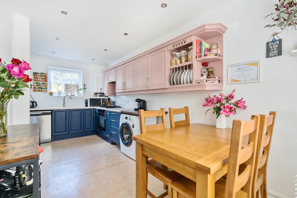 Kitchen/Dining Room (1)