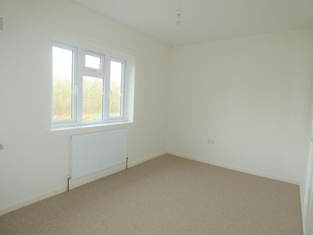 Pic 7 Bedroom Two.JPG
