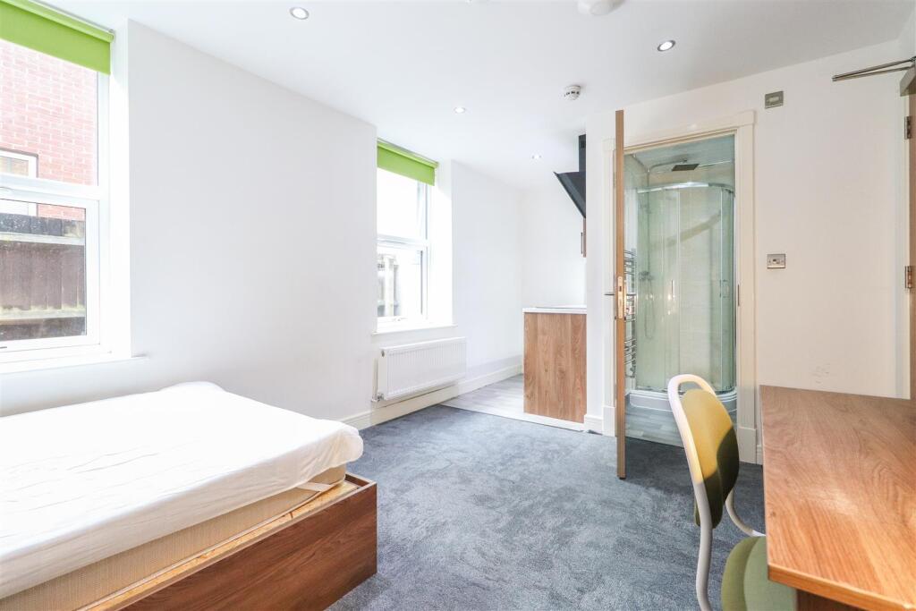 104 Victoria House-4.jpg