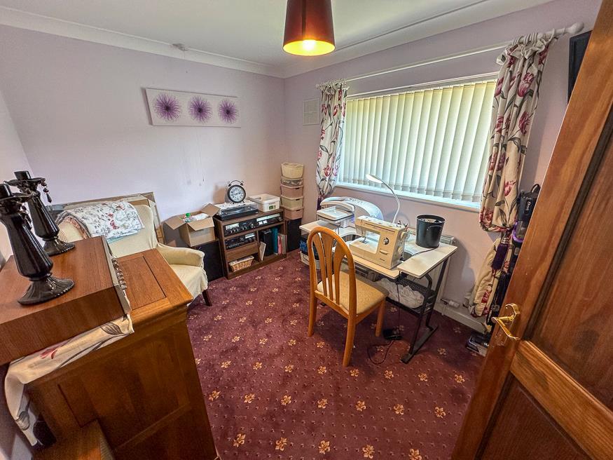 EREAR DOUBLE BEDROOM 3