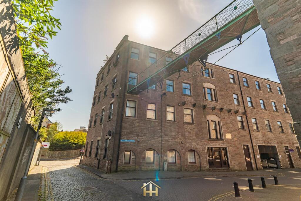 5 PLEASANCE CT DD15BB 150525 EDIT (28 of 39).jpg