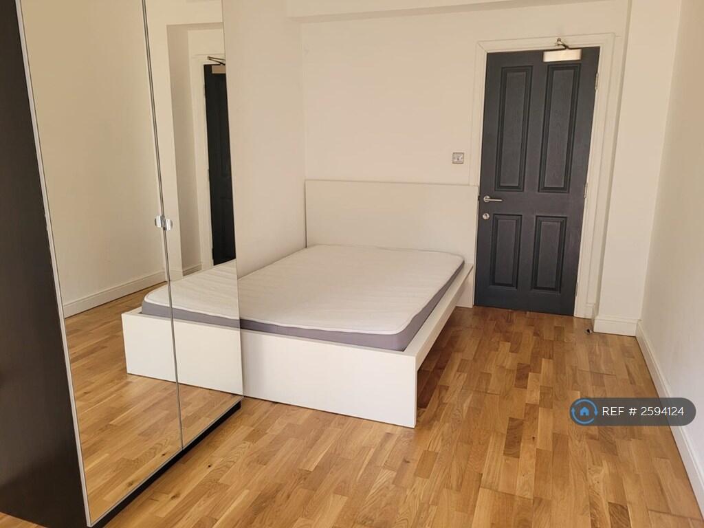 Ground Floor Front Room £1050