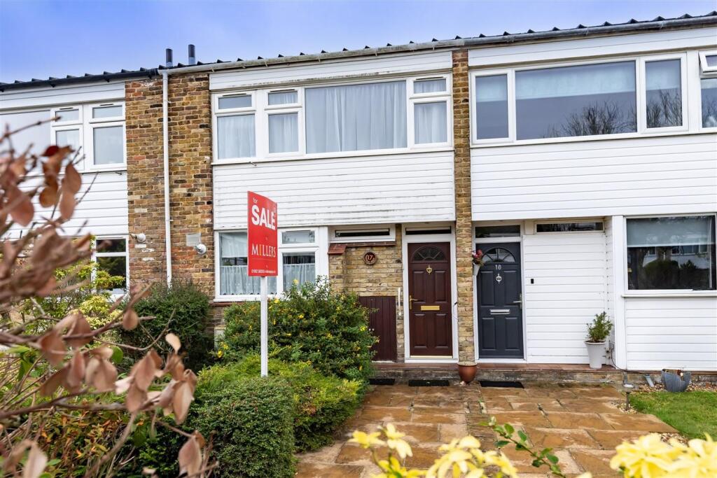 17 Highfield Green  (23).jpg