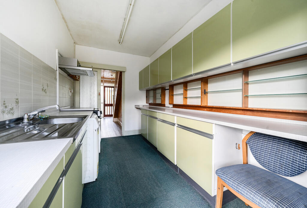 1324750-5-687e067...