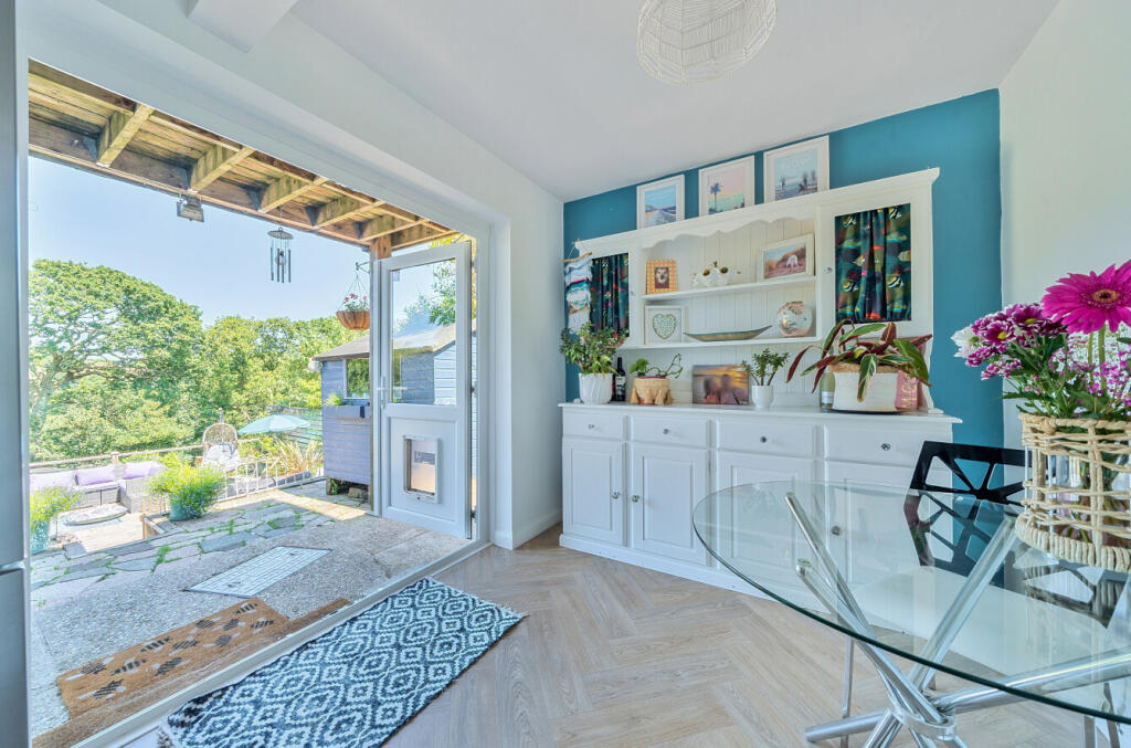 1310927-13-6852d6...