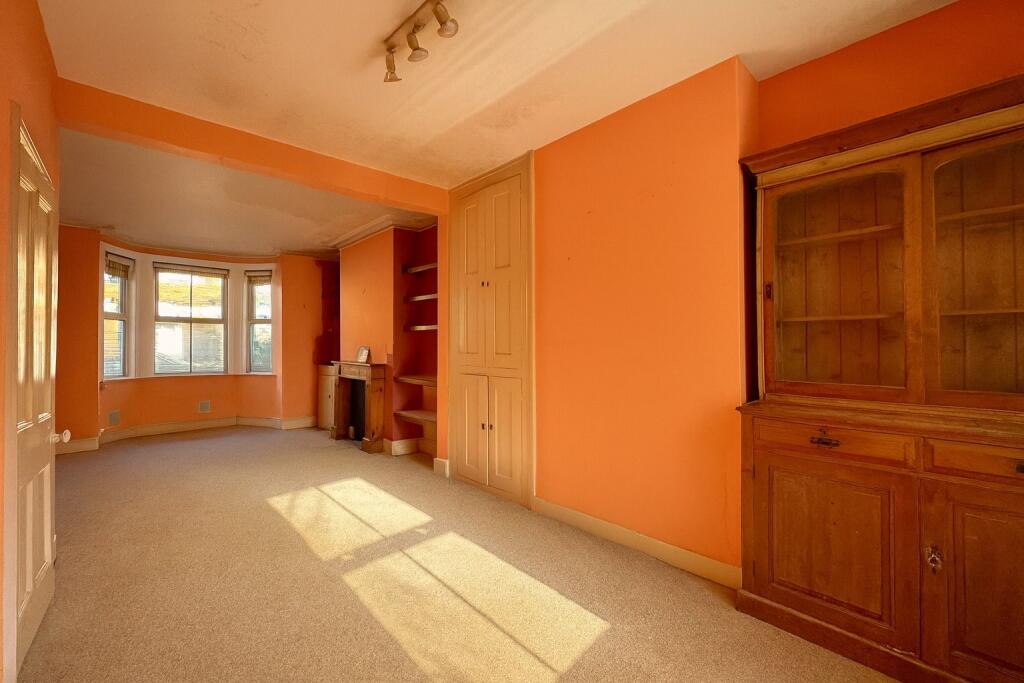 Sitting/Dining Room