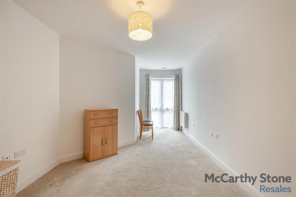 8654745-interior06.jpg