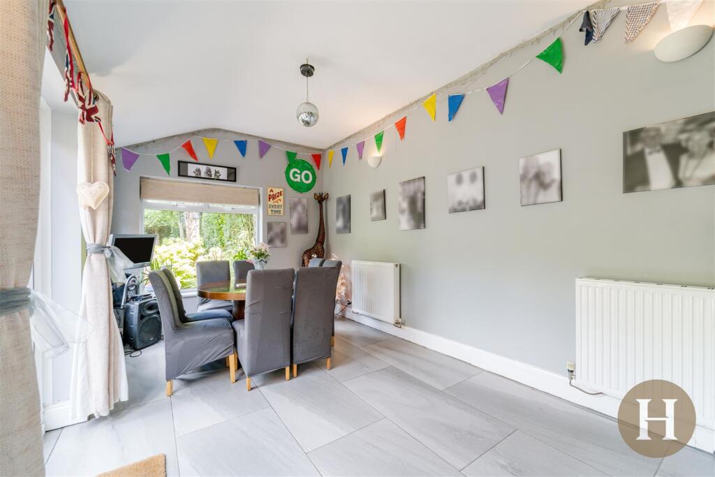 Hadleigh Estate Agents-1.jpg