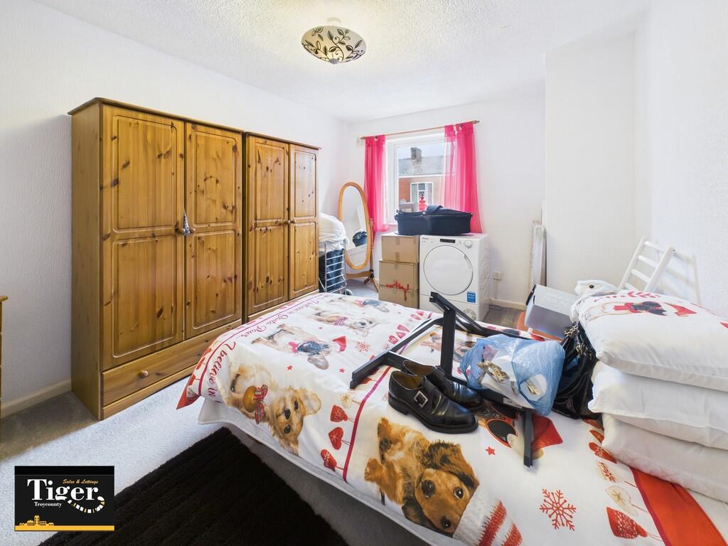 CAM02176G0-PR0766...