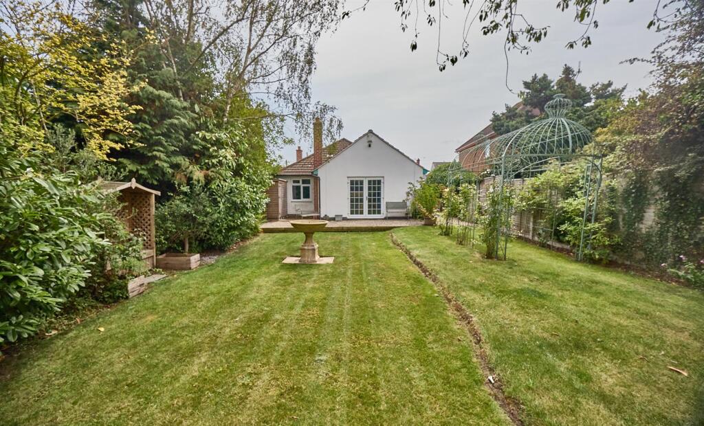 59 Lychgate Lane BB 16.jpg