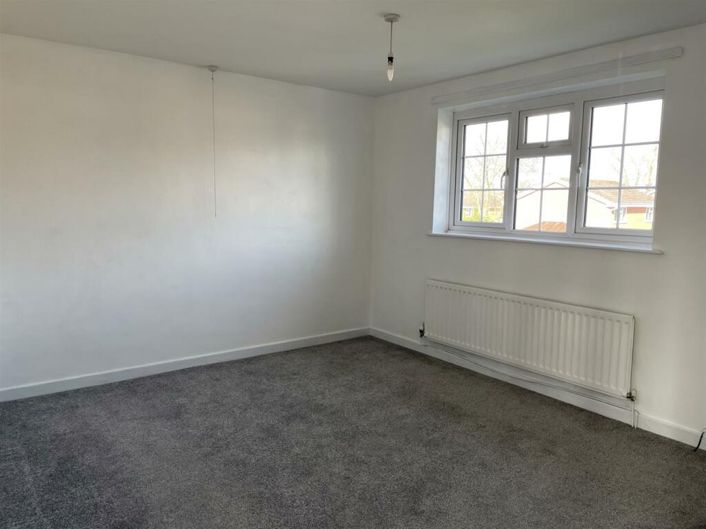 Bedroom 1.jpeg
