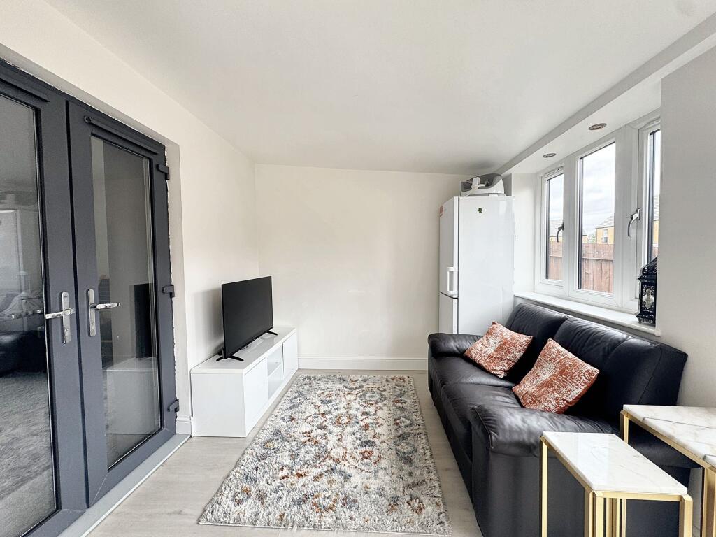 Diner/ Entertaining Room