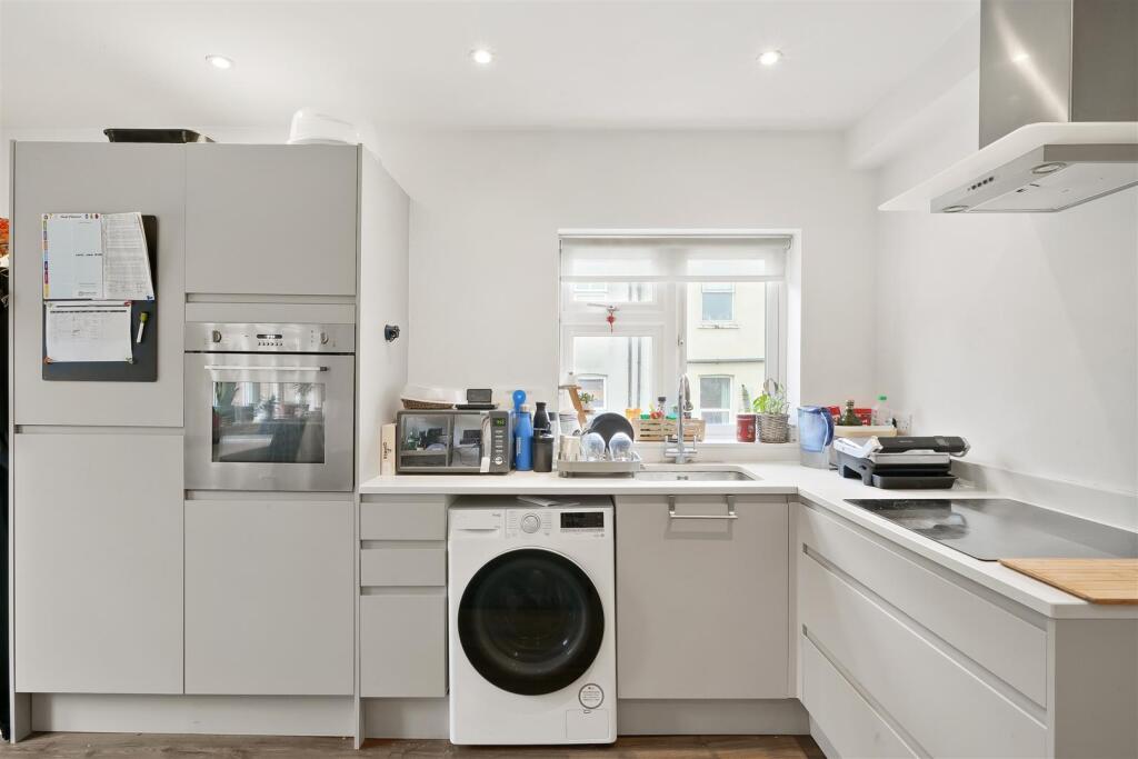 Aldershot Road (10).jpg