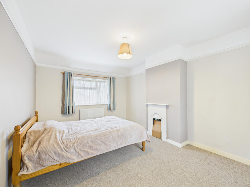 CAM02536G0-PR0022-STILL006