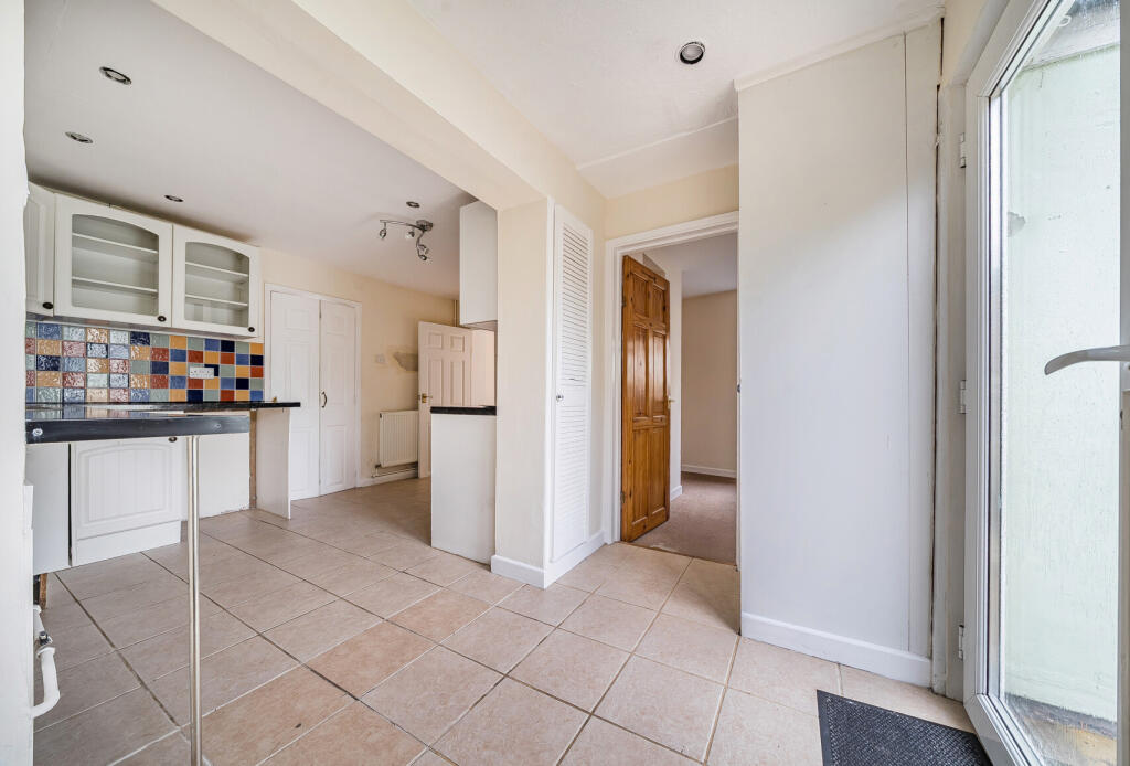 1345340-4-68b8473...