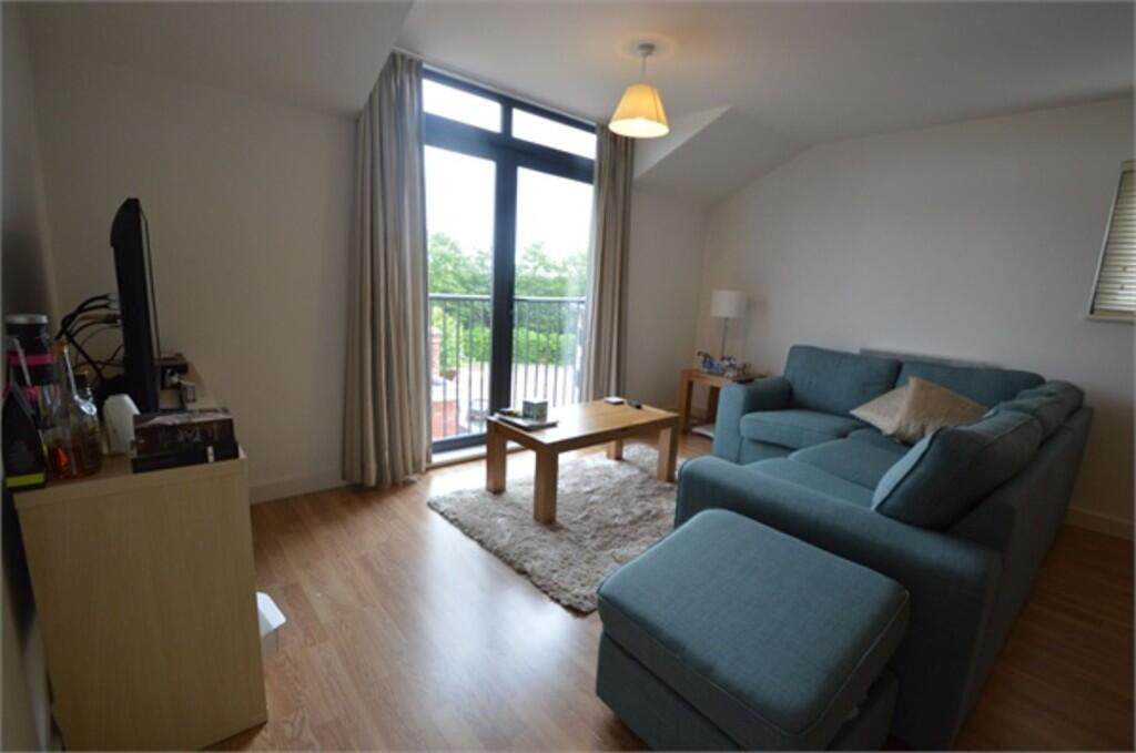 2 - Living Area