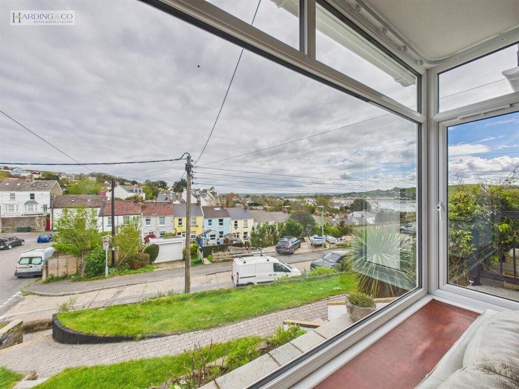 Living Room outlook.jpg