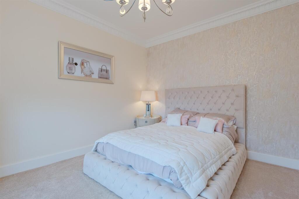 005-23 East Academy Street Wishaw, ML2 8BG.jpg