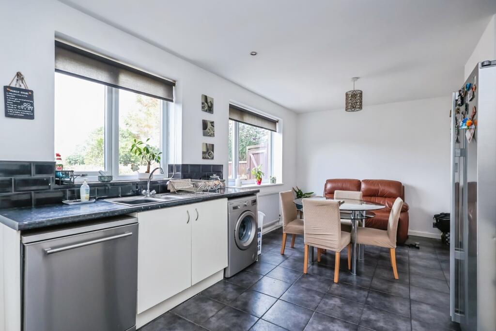 Fitted Kitchen