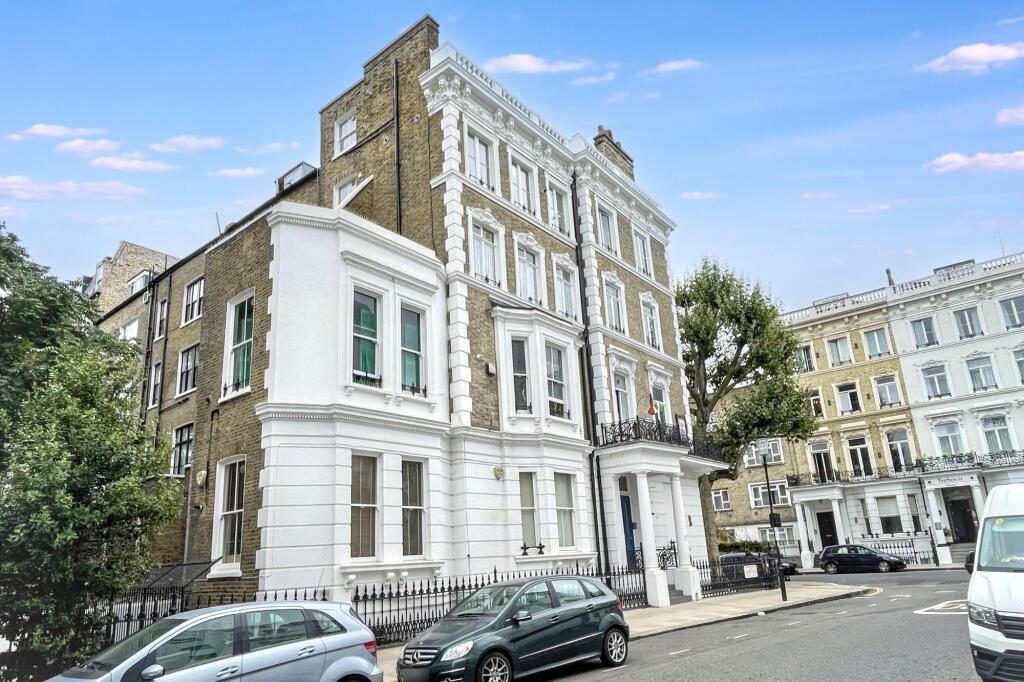 15F Trebovir Road, Earls Court, London SW5 9LS