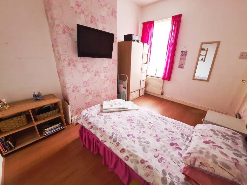 5 Fraternitas Terrace 30/09/2025, 12:47 1000050...