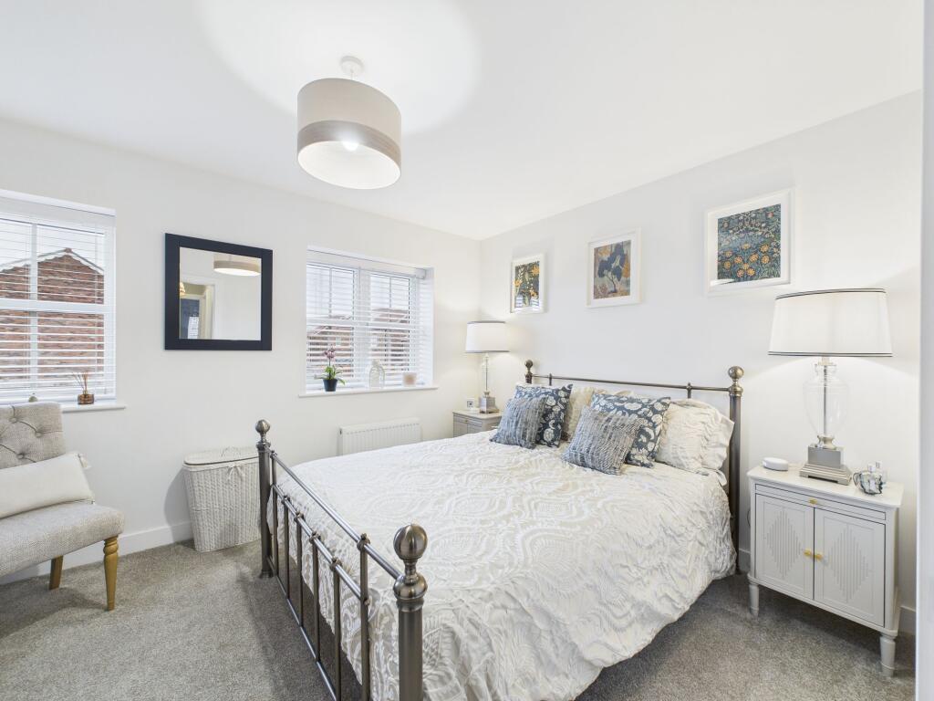 BEDROOM 1