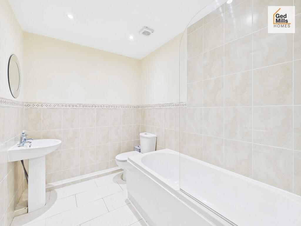 CAM04261G0-PR0036...