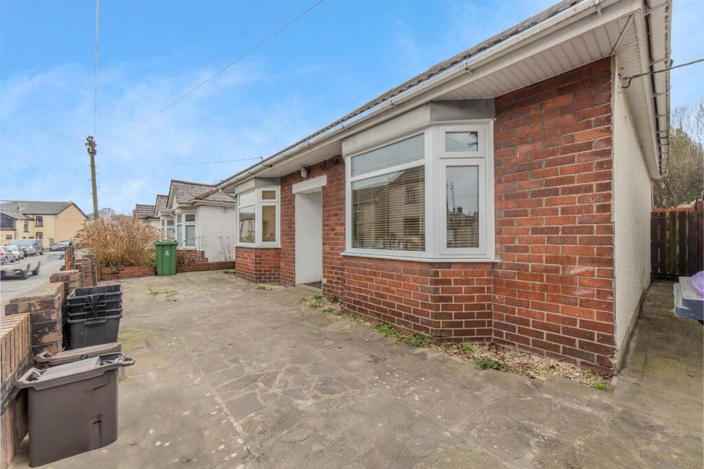 6 Woodfield Road 2.jpg