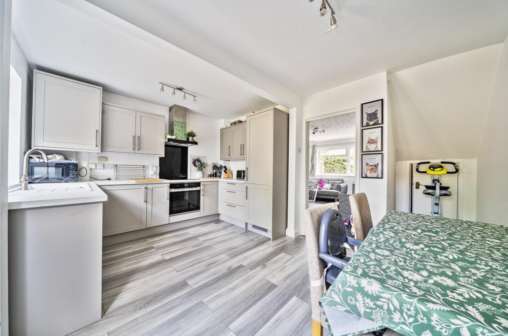 18681b6bb730fa71287335arw18