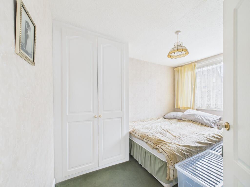 CAM02093G0-PR0034-STILL012