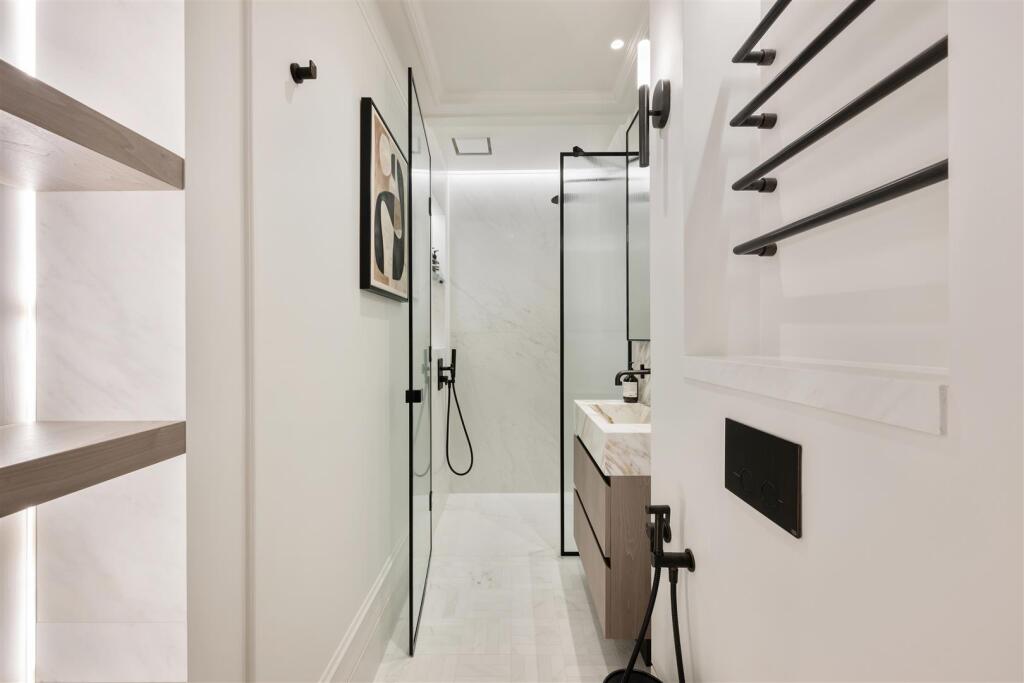Flat 9, 39 Draycott Place Hi-19.jpg