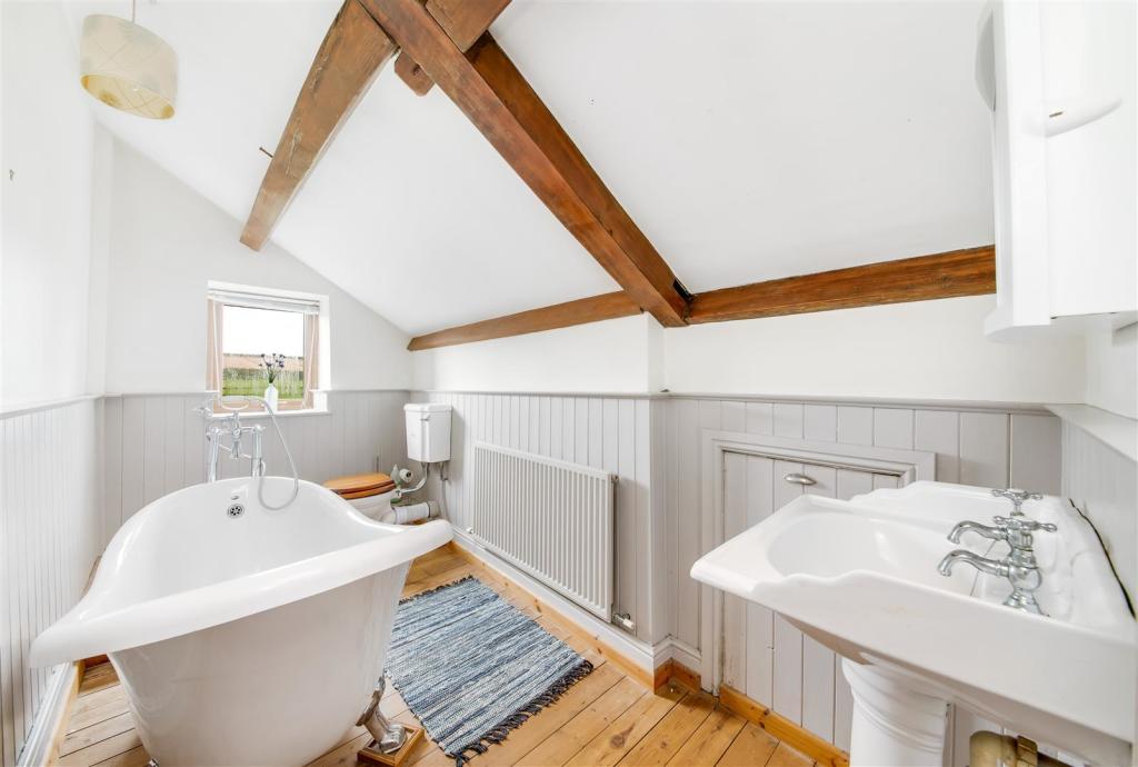 HOUSE BATHROOM