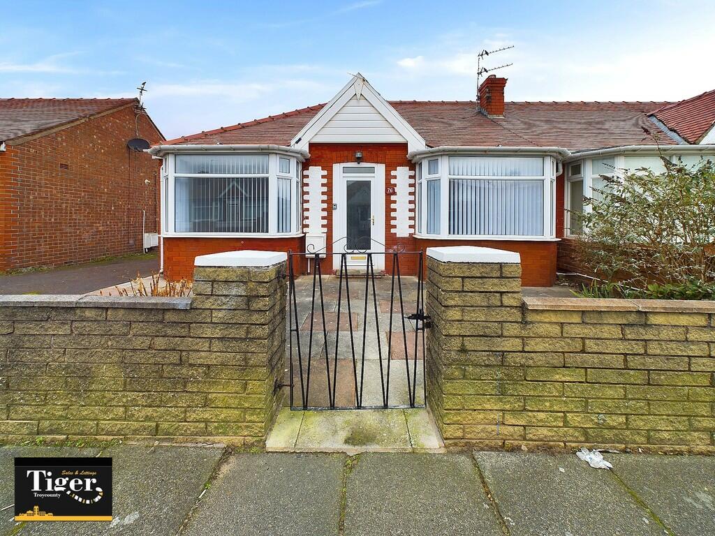 CAM02176G0-PR0432...