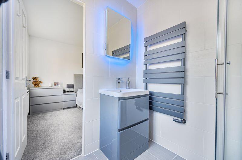 En suite for bedroom 1 angle 2