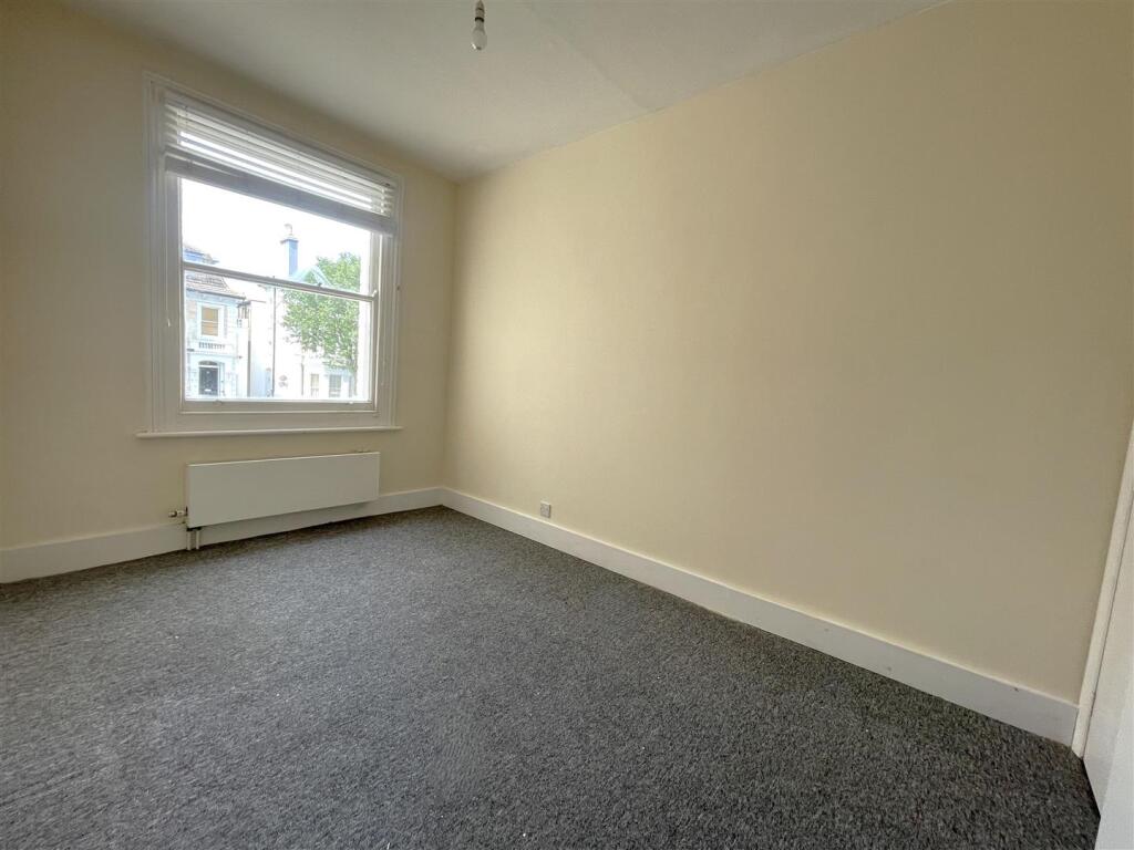 Bedroom 2 1.jpg