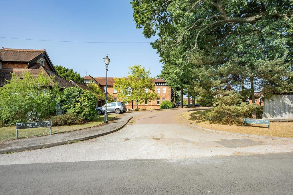 Entrance to Cul-de-Sac