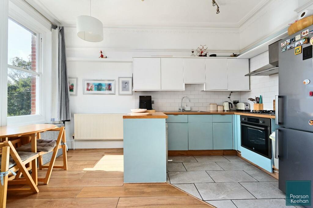 1st-floor-flt-7-college-terrace-bn2 (8).jpg