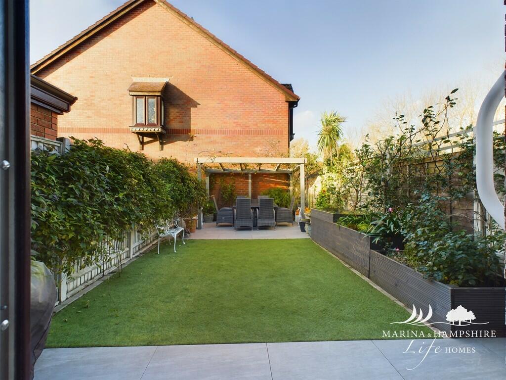 CAM03691G0-PR0025...