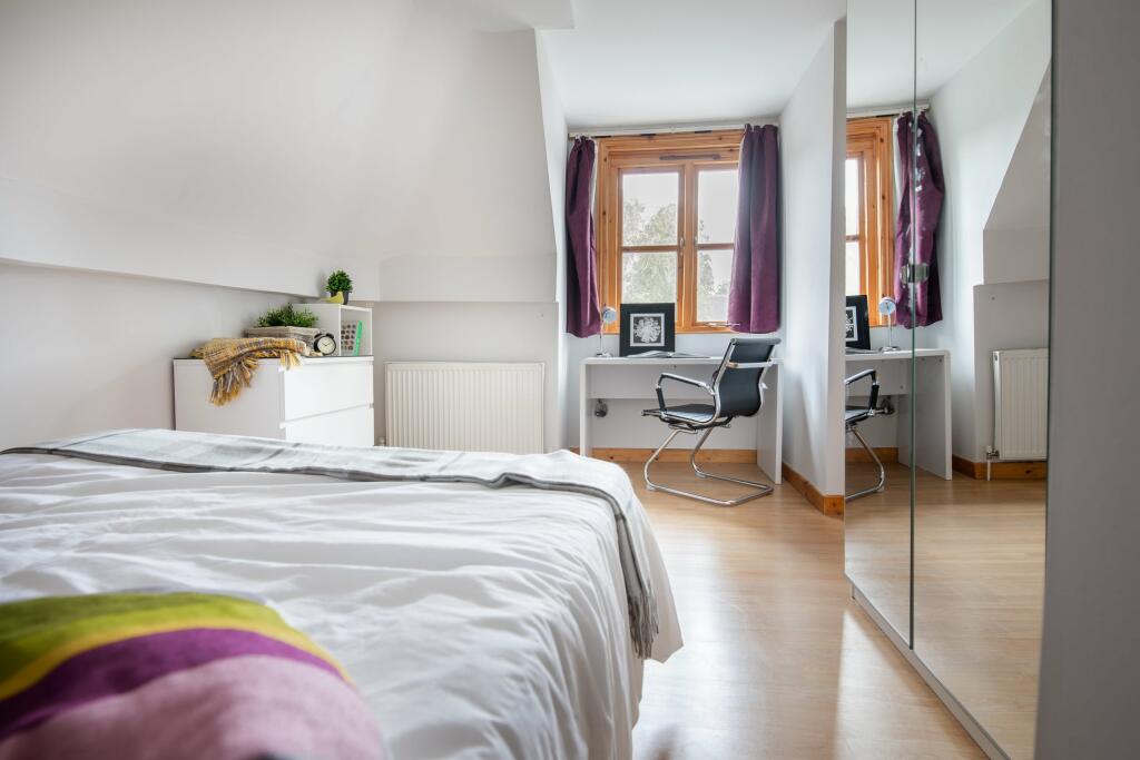 MIDDLETON  COMFORT -