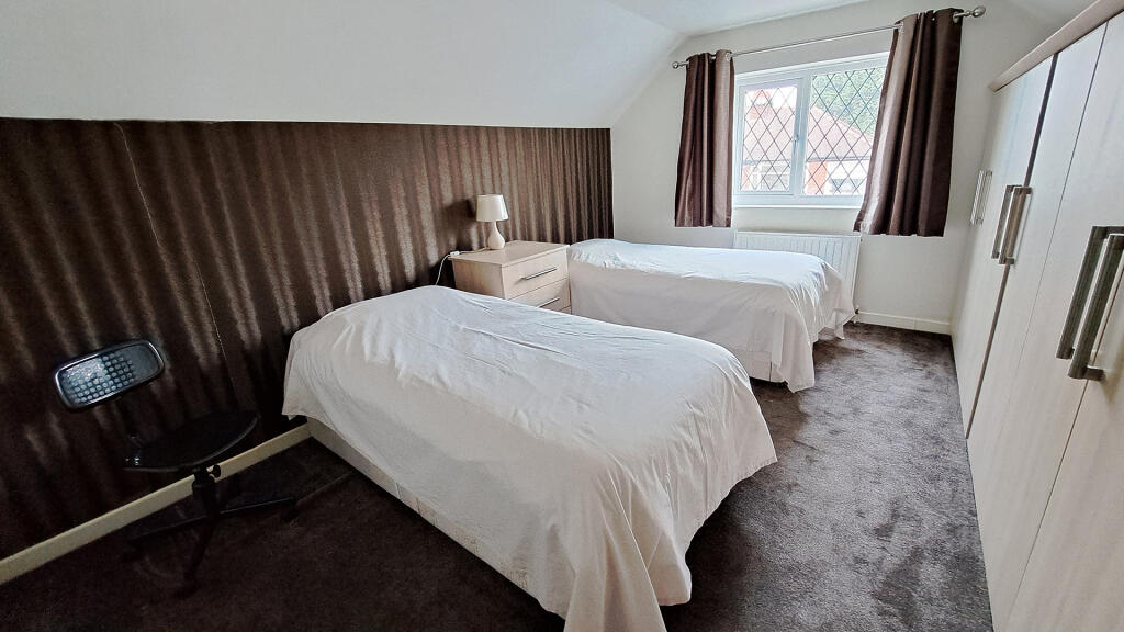 Bedroom 4 (2)