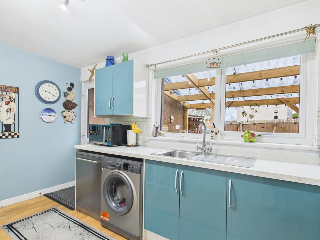 CAM03481G0-PR0122-STILL003