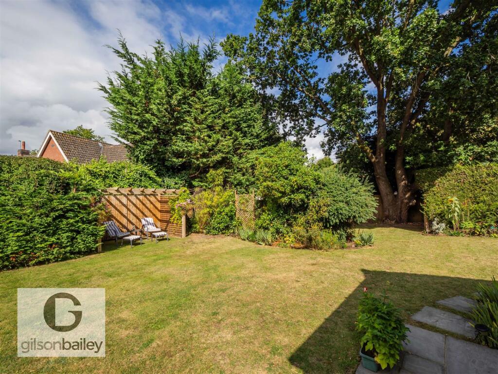 38HowardClose-7.jpg