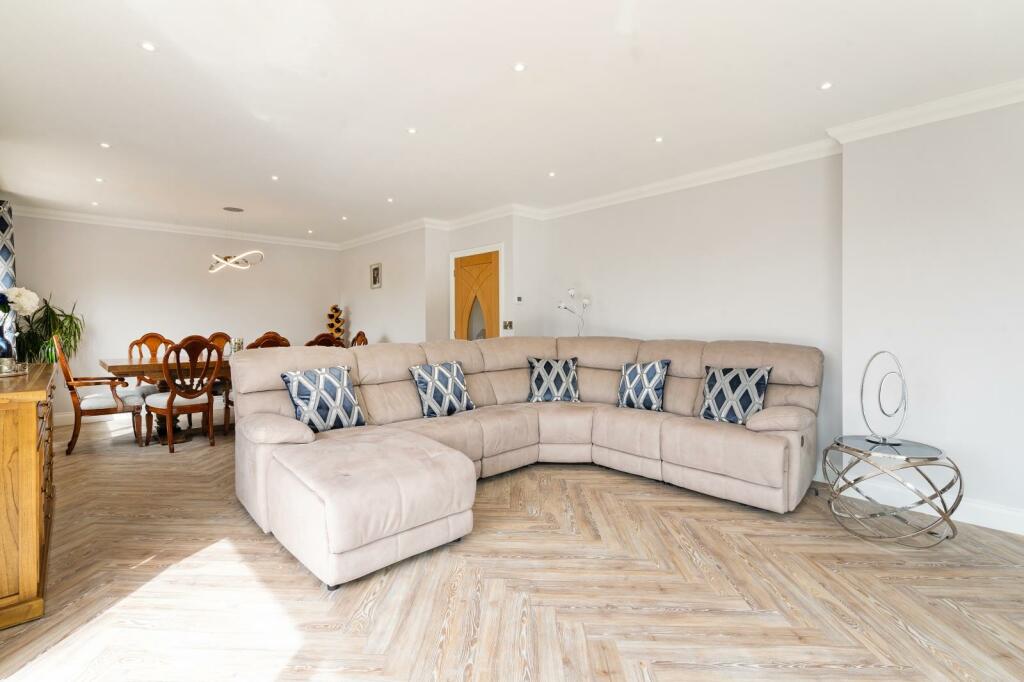 A LIVING ROOM (18).j