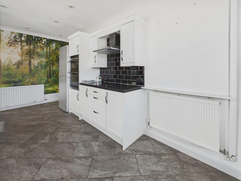 CAM04273G0-PR0169...