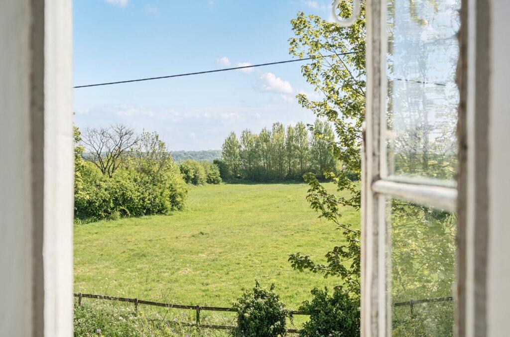 !bedroomview-1284086 (22).jpg