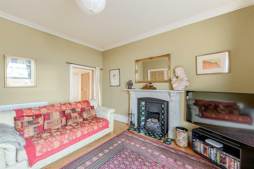 Reception room 1