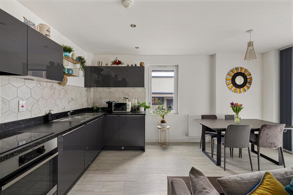 Collendale Road, E17