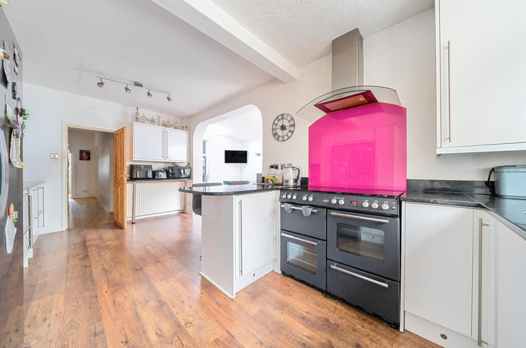 1299065-16-682f45...